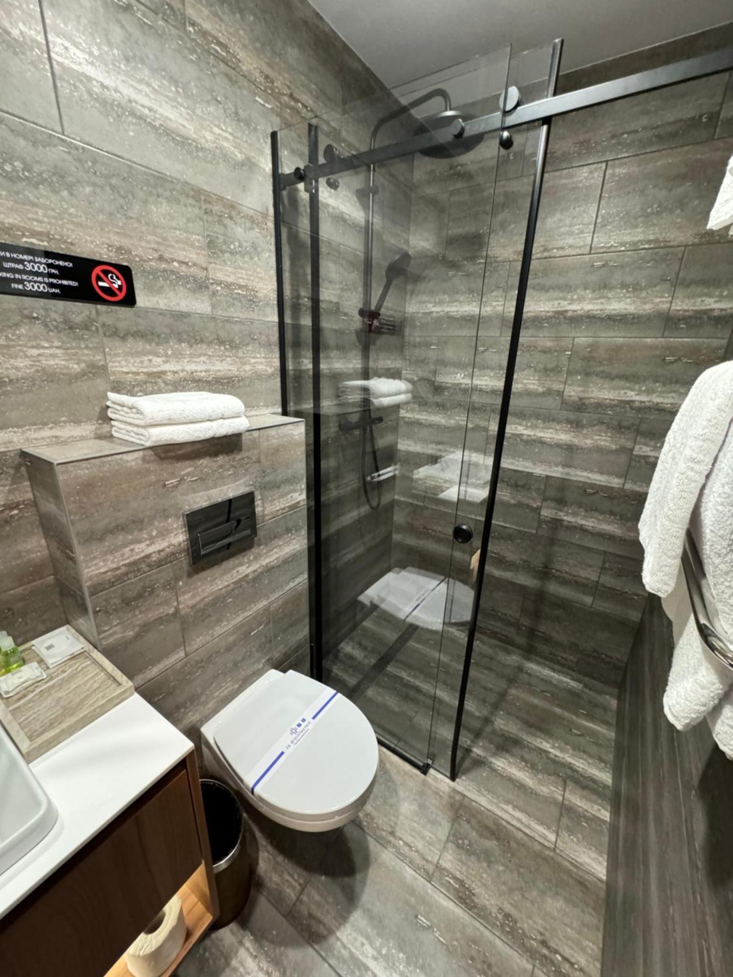 Alir Hotel Zjytomyr Eksteriør billede