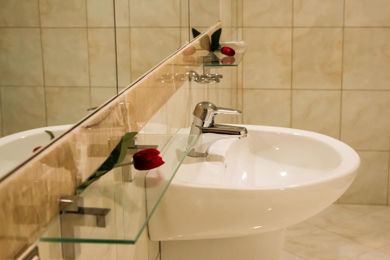 Alir Hotel Zjytomyr Eksteriør billede